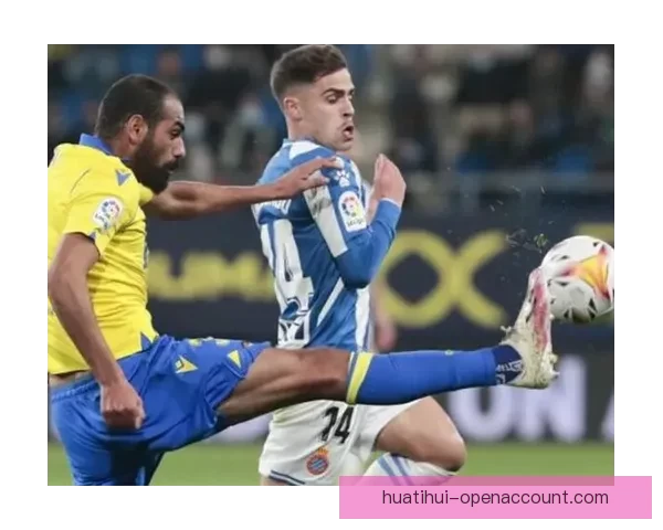 华体会比分实时更新与赛事分析 精准数据助力球迷决策